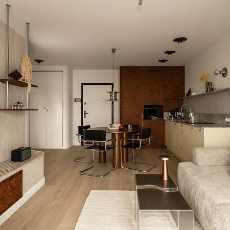 Centrum Z7 - By Jwpm شقة غدينيا